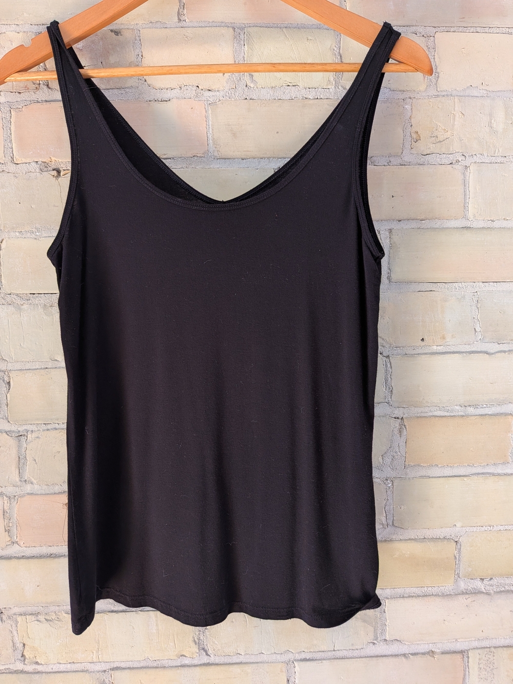 Reitmans Black Reversible Scoop/V-neck Tank Top